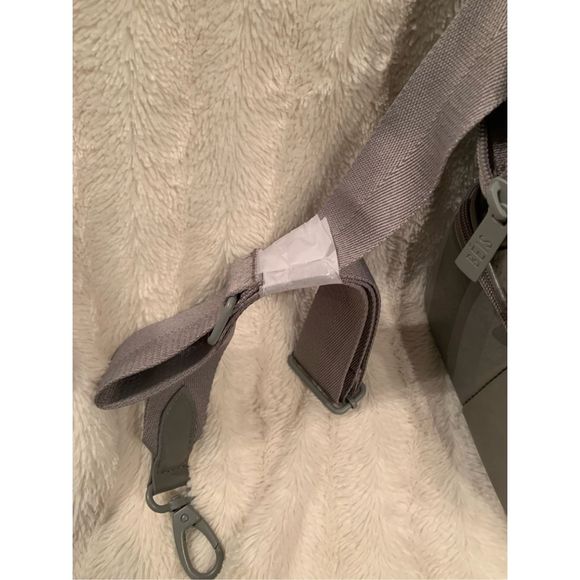 NWT Beis Convertible Mini Weekender in Grey - Picture 2 of 4